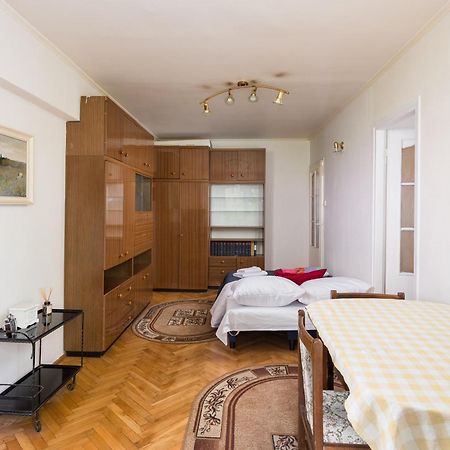Wola Mila Standard Apartment Varsó Kültér fotó