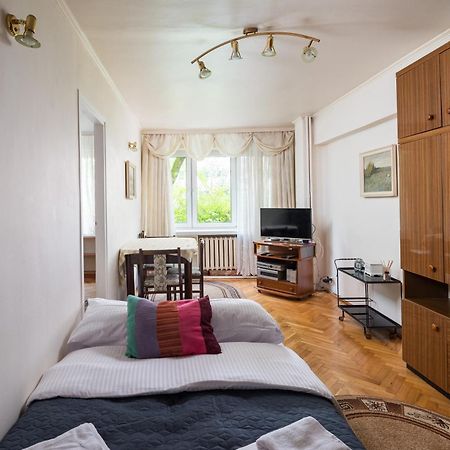 Wola Mila Standard Apartment Varsó Kültér fotó