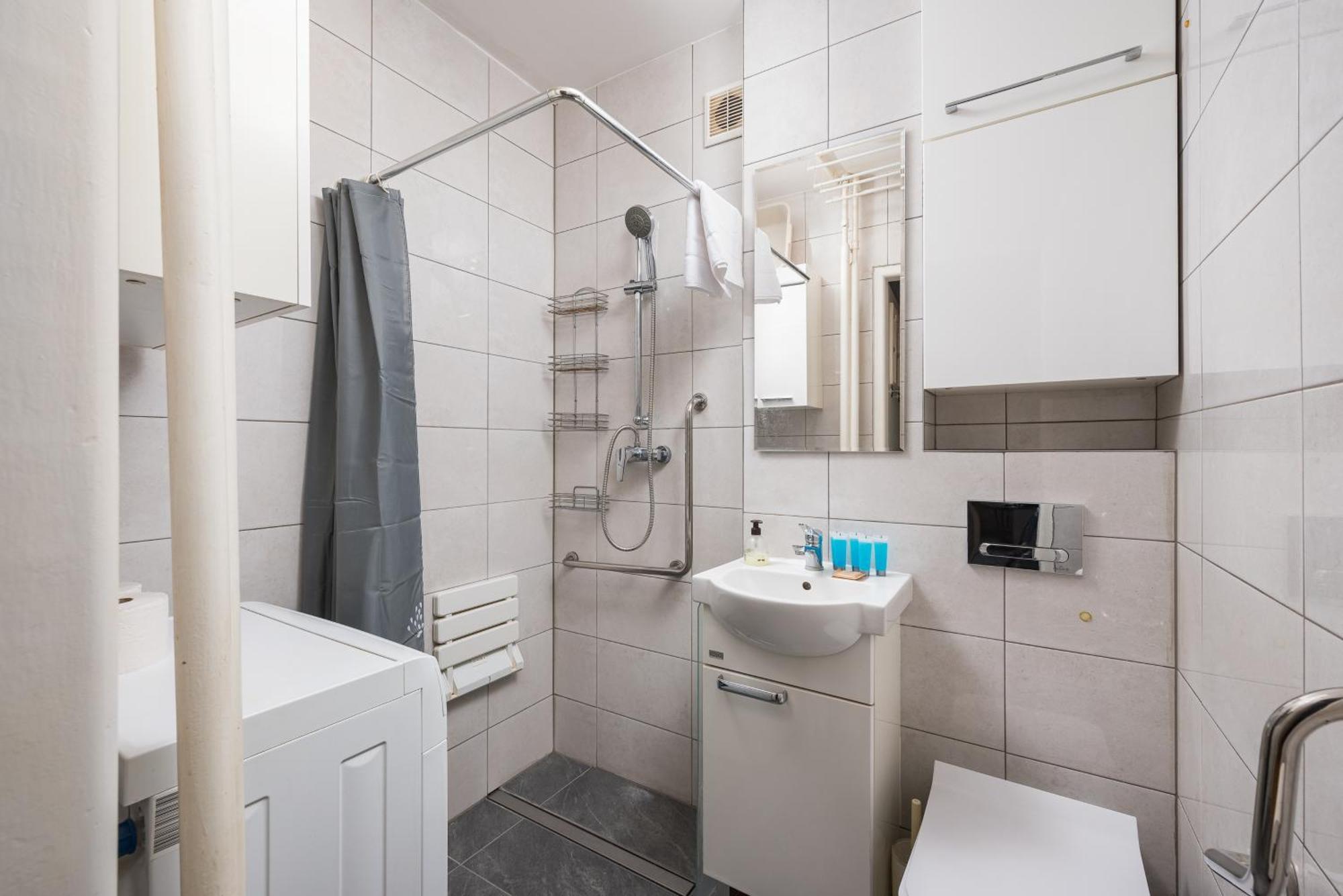Wola Mila Standard Apartment Varsó Kültér fotó
