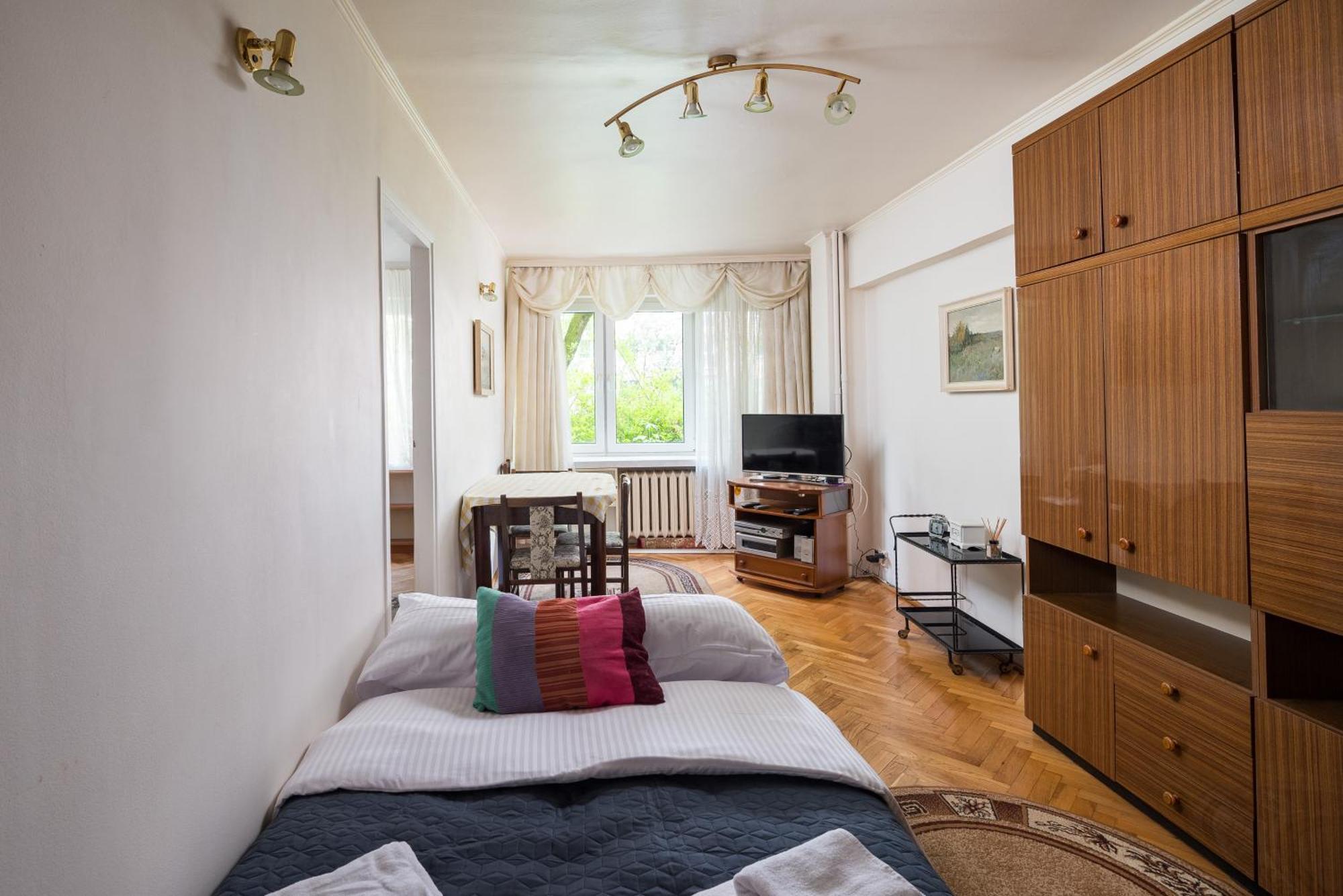 Wola Mila Standard Apartment Varsó Kültér fotó