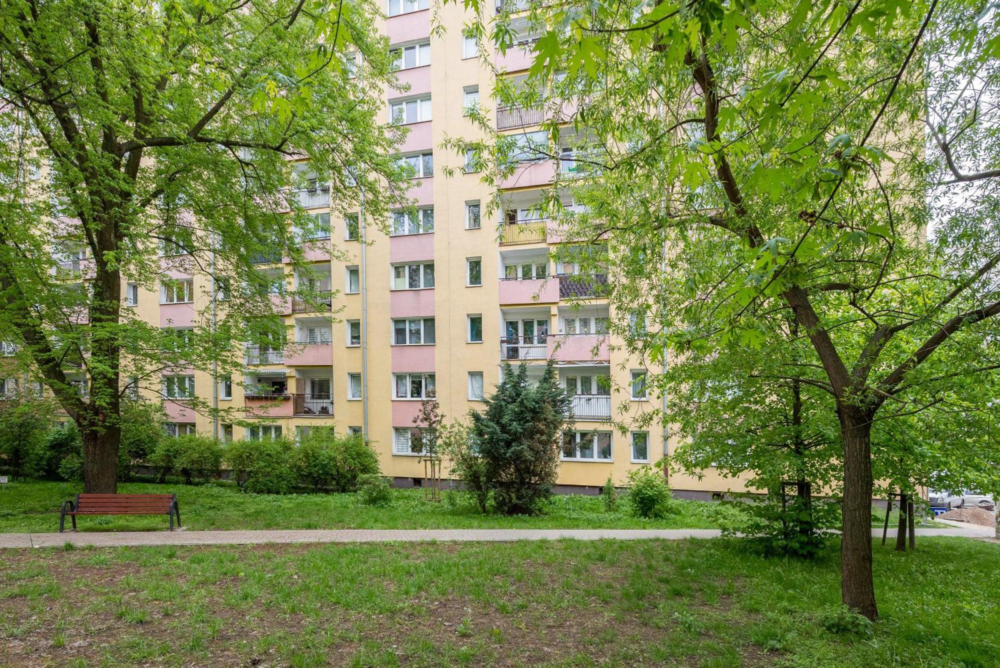 Wola Mila Standard Apartment Varsó Kültér fotó